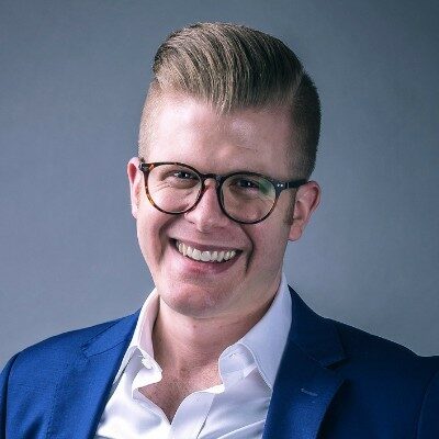 elliott-pic-smaller-1